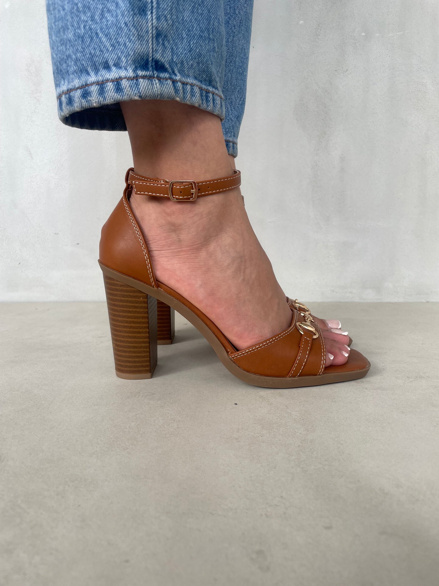 13134 - Sandalias de Tacón Alto para Mujer en Color Café