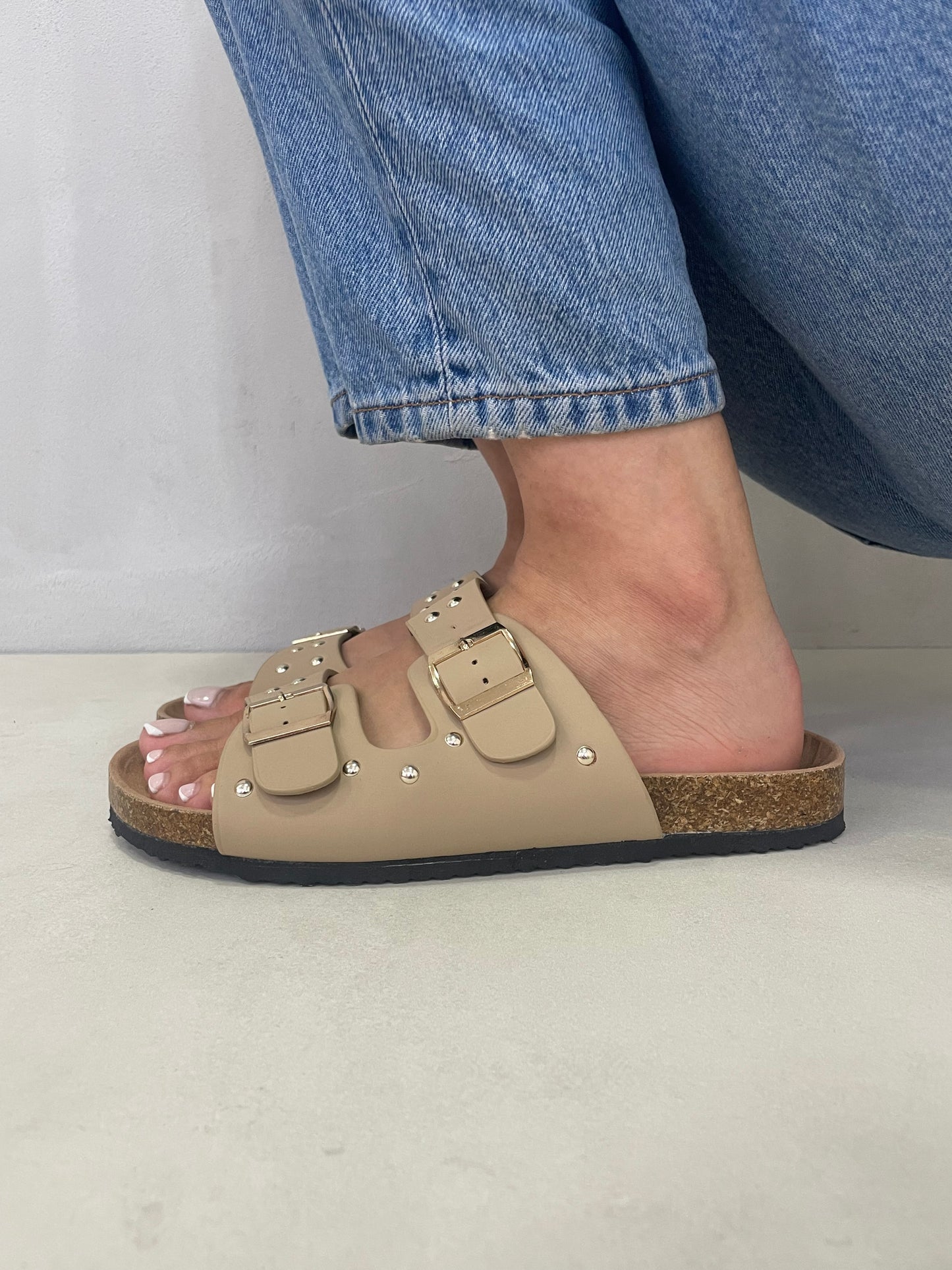 14108 - Sandalias de Mujer Beige con Hebillas