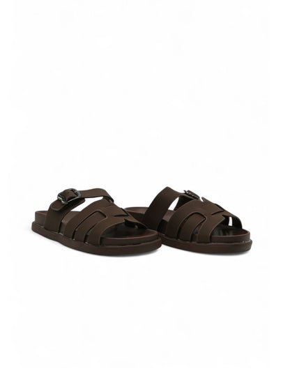 14481 – Sandalias Marrón con Hebilla Plateada y Diseño Entrelazado