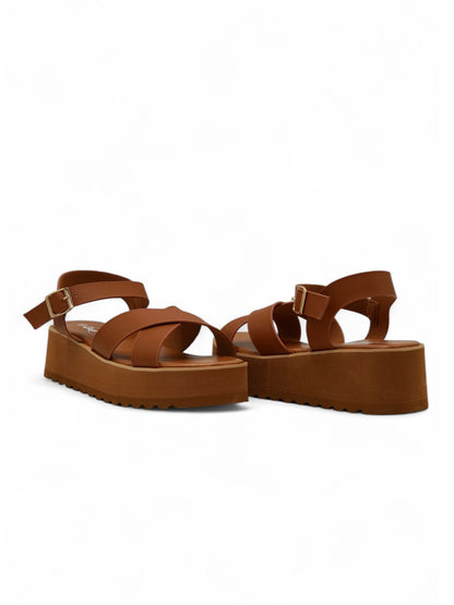 14268 – Sandalias Camel con Plataforma y Cruces en el Empeine