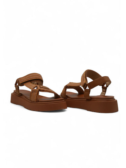 14276 – Sandalias Camel con Plataforma y Cierres Ajustables