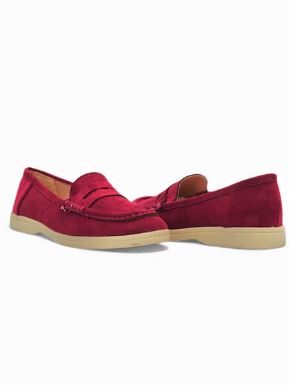 14452 – Mocasines Burdeos de Gamuza con Suela Beige