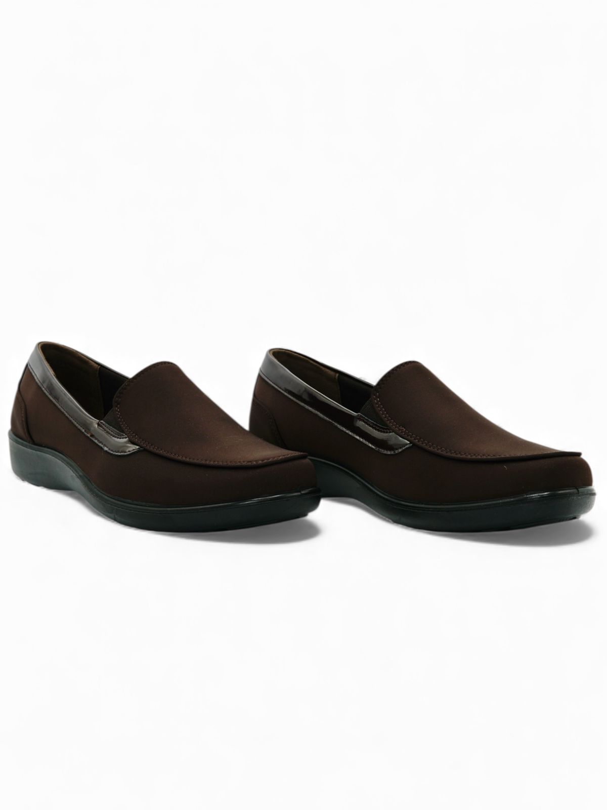 10546 – Zapatos Slip-On Marrón con Suela Ergonómica