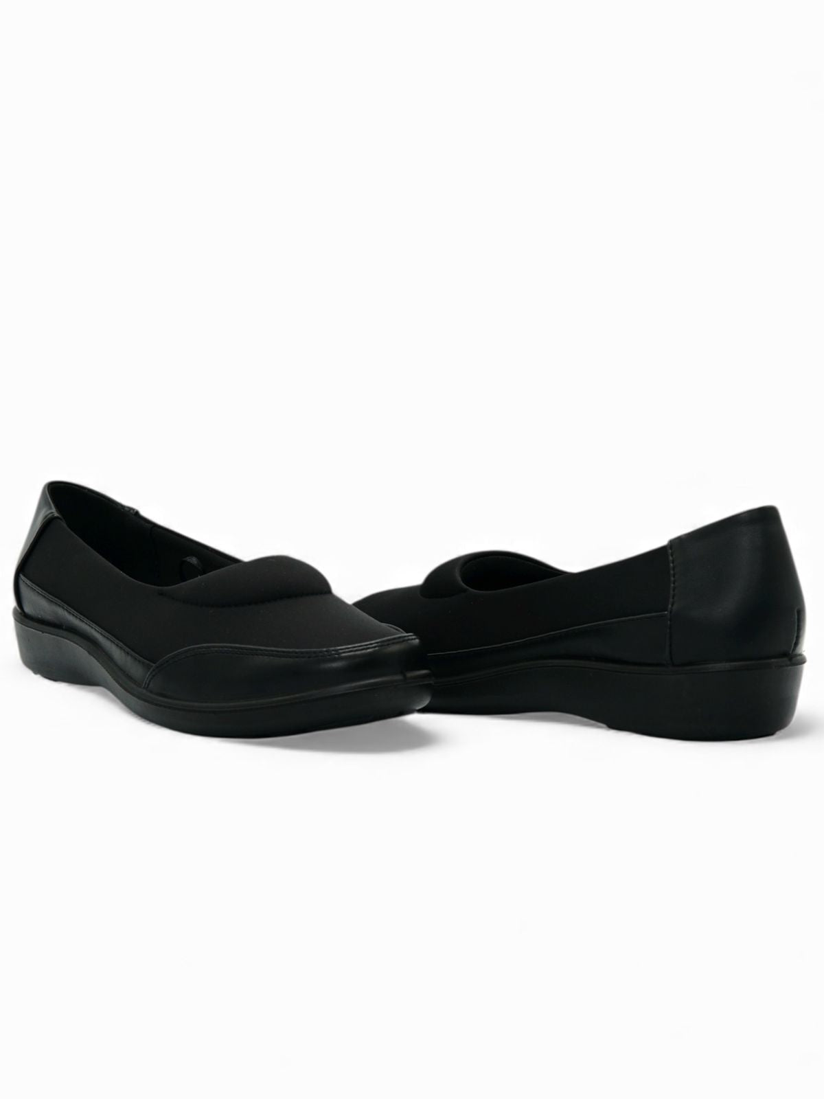 13095 – Zapatos Negros Tejidos con Suela Ergonómica