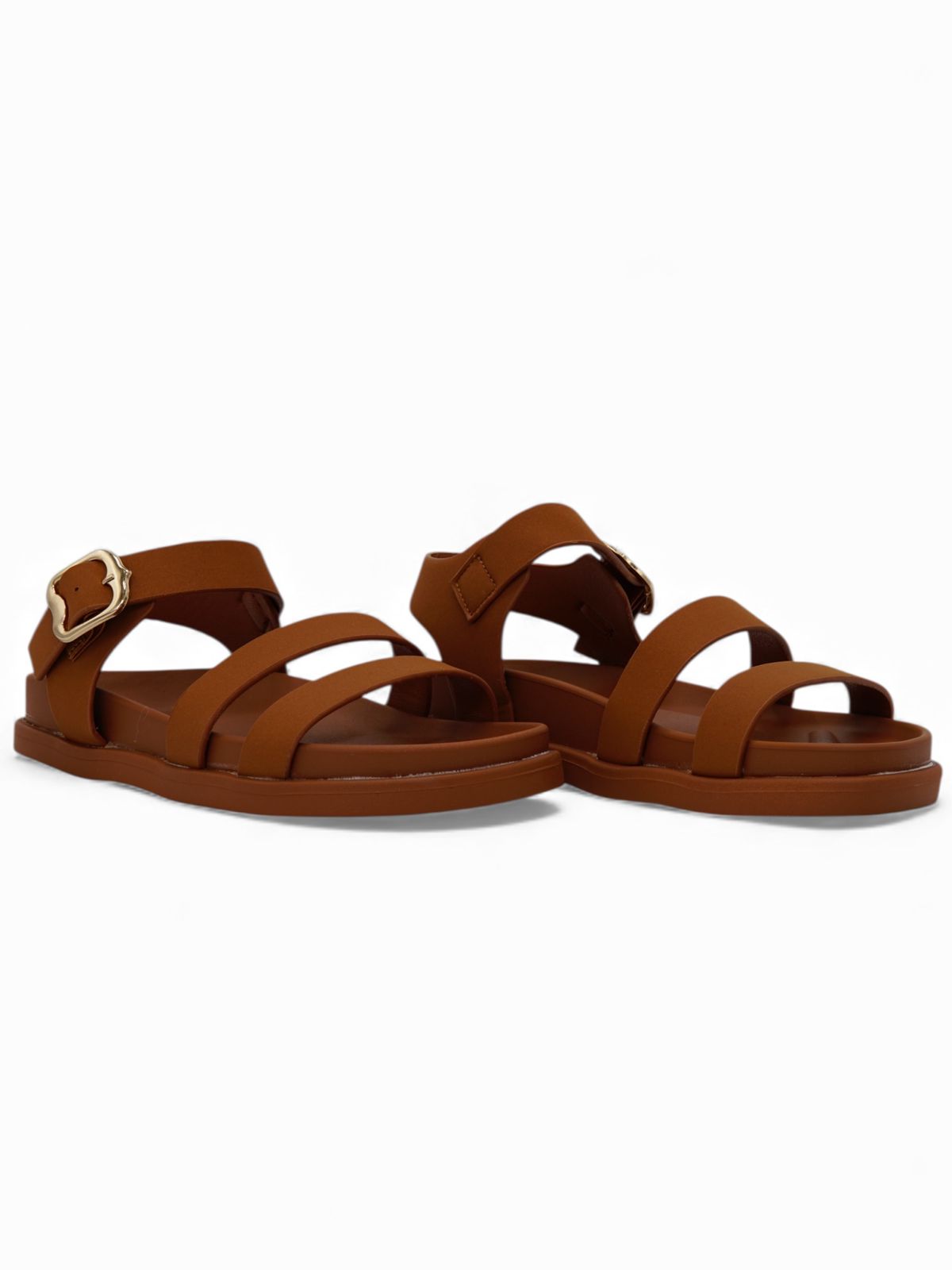14478 – Sandalias Camel con Hebilla Dorada y Tiras Finas