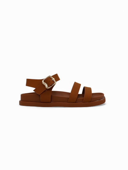 14478 – Sandalias Camel con Hebilla Dorada y Tiras Finas