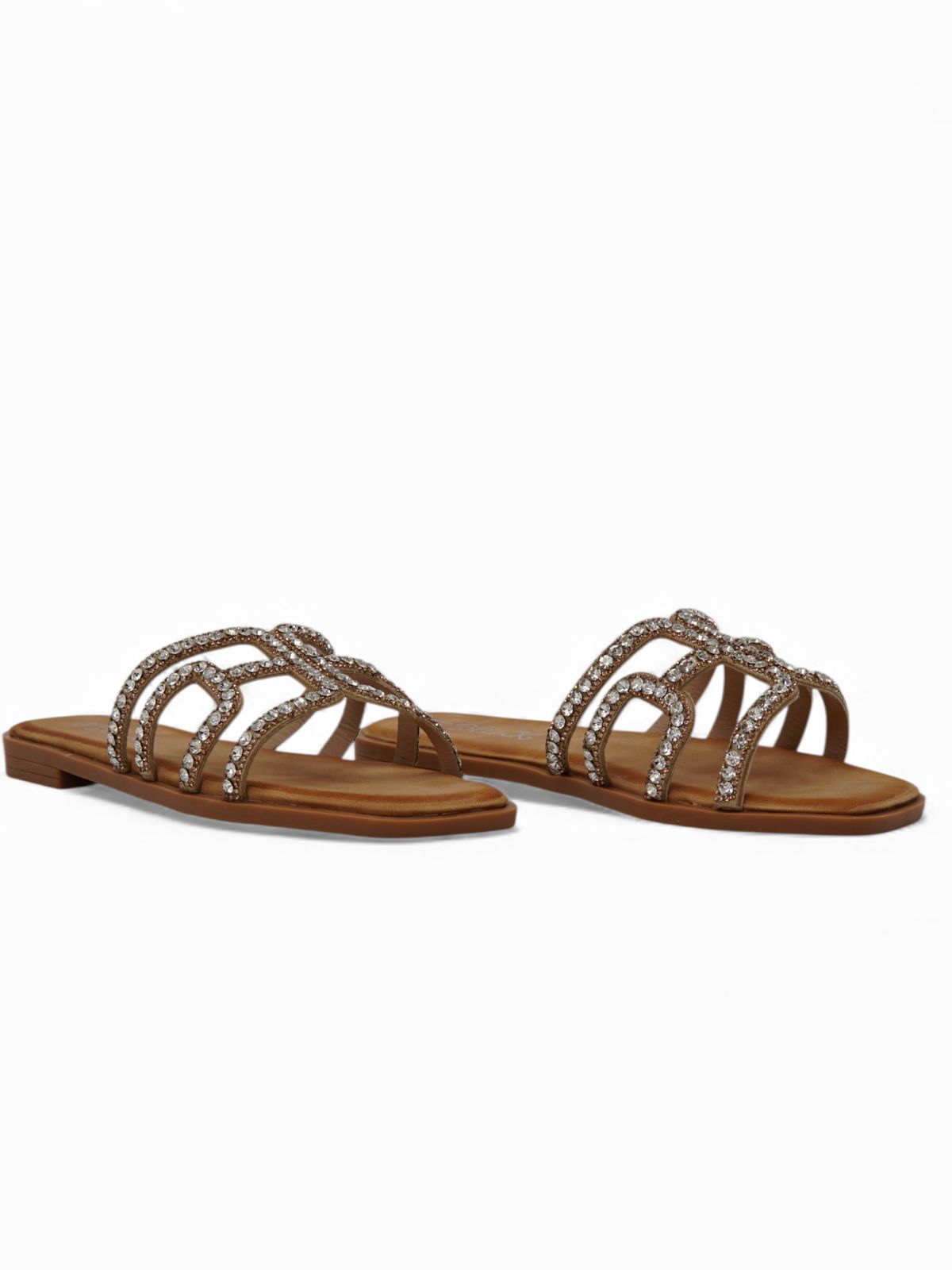 14497 – Sandalias Beige con Aplique de Brillos y Suela Plana