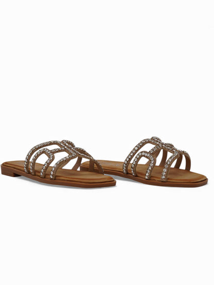 14497 – Sandalias Beige con Aplique de Brillos y Suela Plana