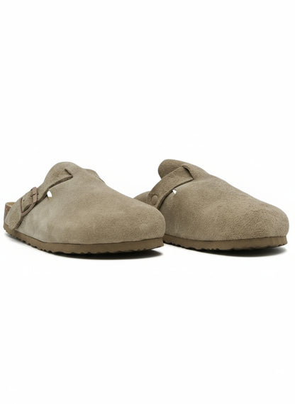 14371 – Sandalias tipo zueco color taupe Unisex | Boston Zoé Shoes