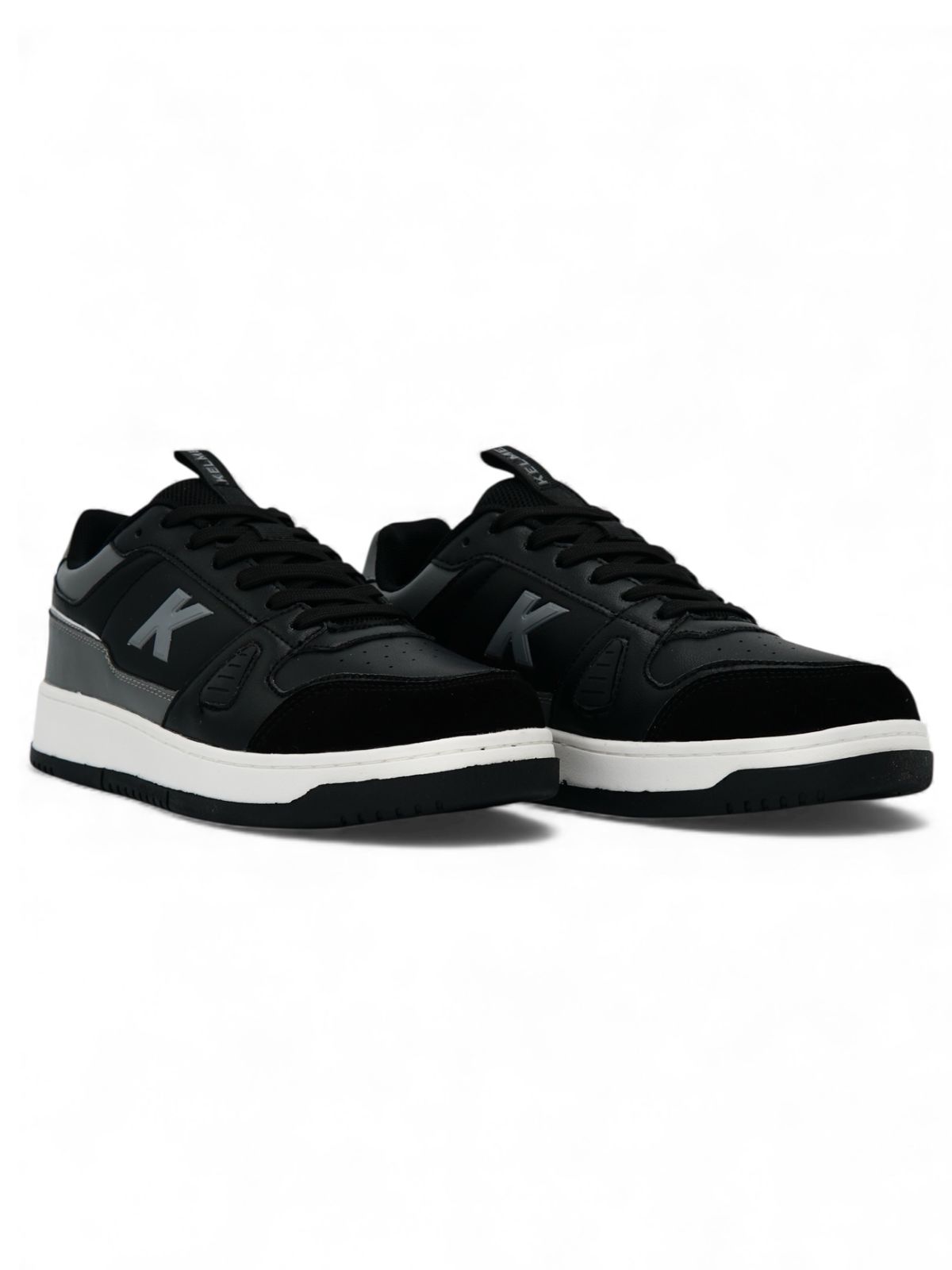 14243 – Tenis negros y grises deportivos para caballero Kelme