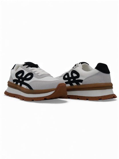 14436 – Tenis Blancos con Detalles Negros y Suela Bicolor