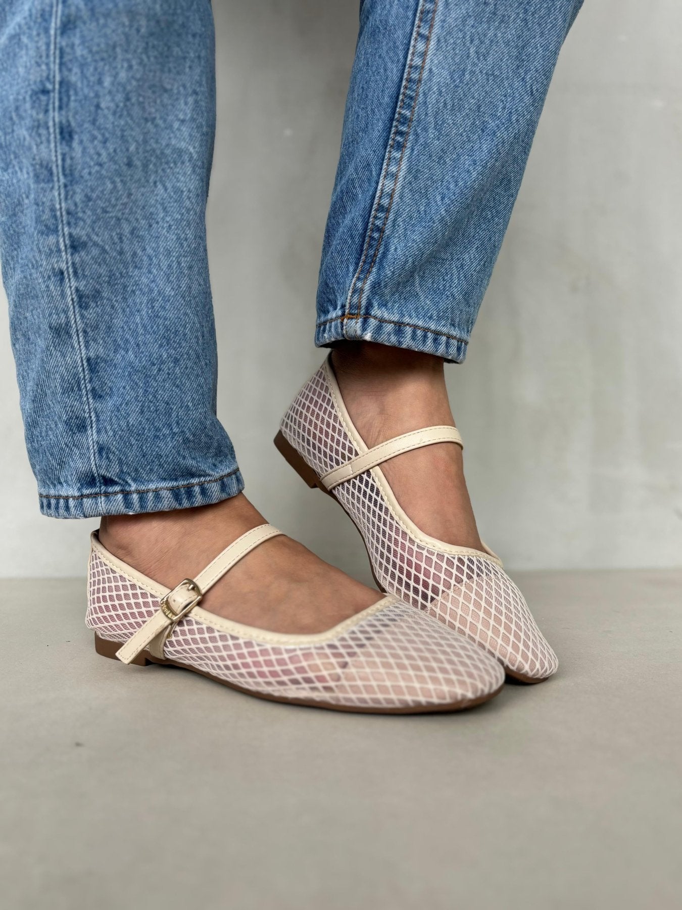 Bailarinas Beige 13765 Hebilla Mary Jane Casual de mujer Zoé Brand Costa Rica