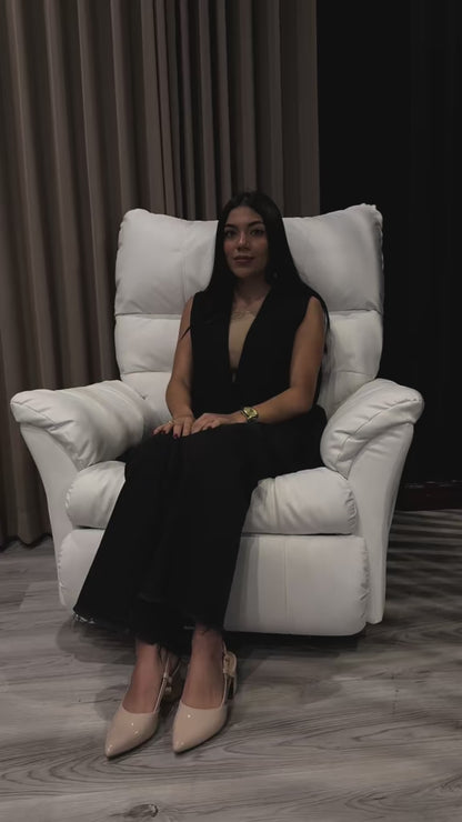 14341 – Zapatos Beige de Charol con Pulsera y Tacón Bajo