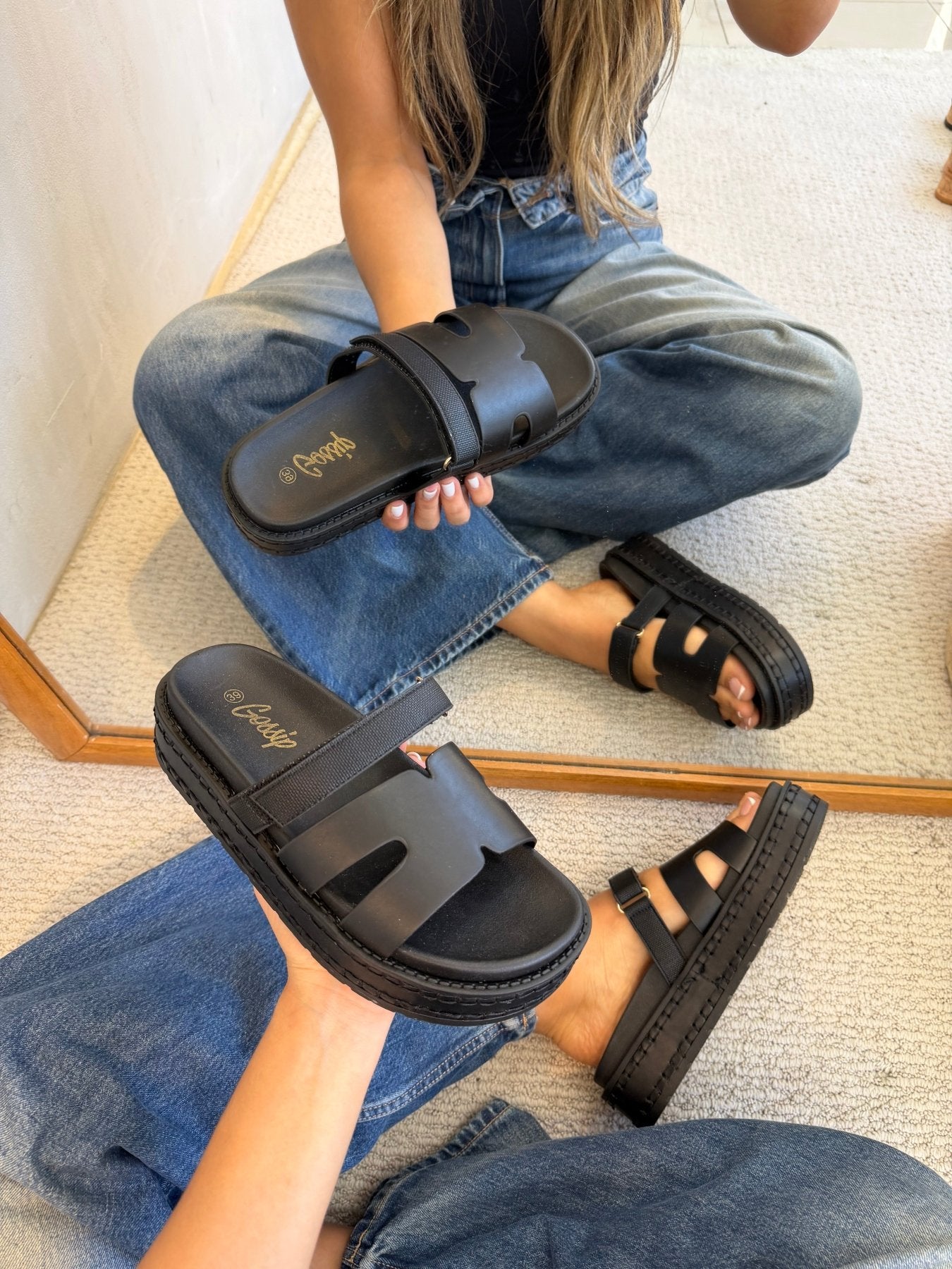 Sandalias Negro Plataforma 14344 Correa con Hebilla Velcro Casual de mujer Zoé Brand Costa Rica