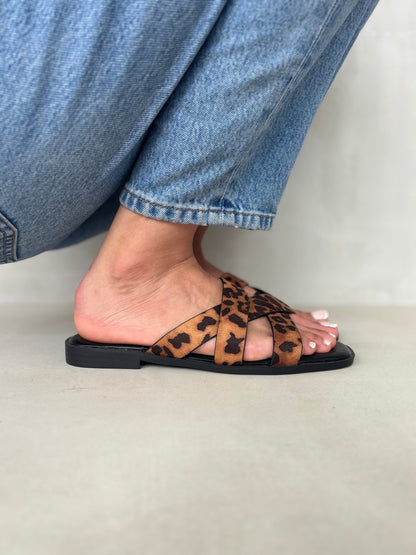 Sandalias Negro Gamuza Animal Print 14414 Slip On Casual Zoé Brand Costa Rica