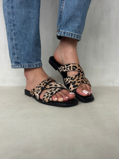 Sandalias Negro Gamuza Animal Print 14415 Slip On Casual | Zoé Brand Costa Rica