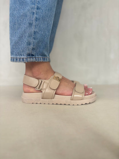 Sandalias Beige 14416 Triple Correa con Hebillas Velcro Casual Zoé Brand Costa Rica