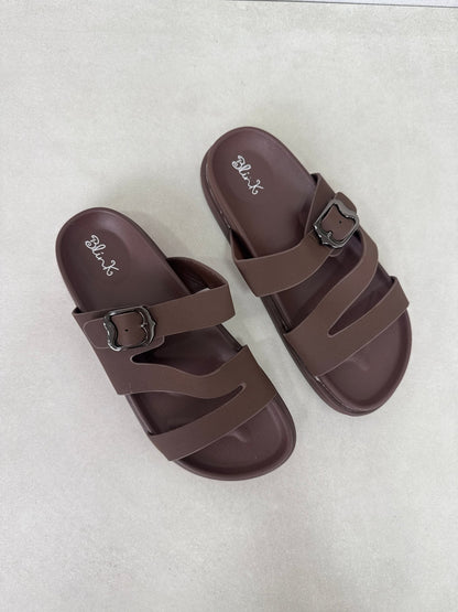 Sandalias Café 14473 Triple Correa Hebilla Slip On Casual Zoé Brand Costa Rica