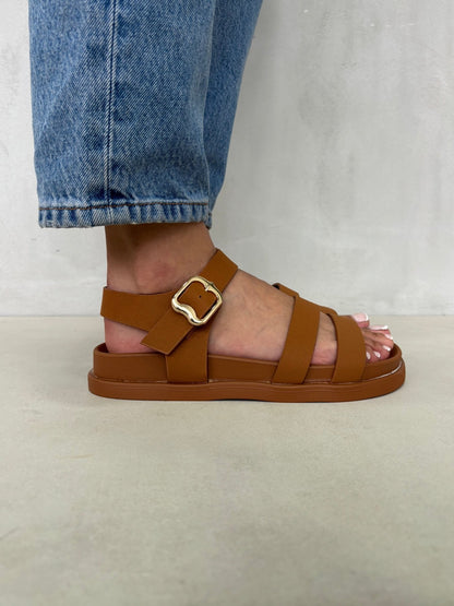 Sandalias Camel 14478 Triple Correa Hebilla Slingback Casual Zoé Brand Costa Rica