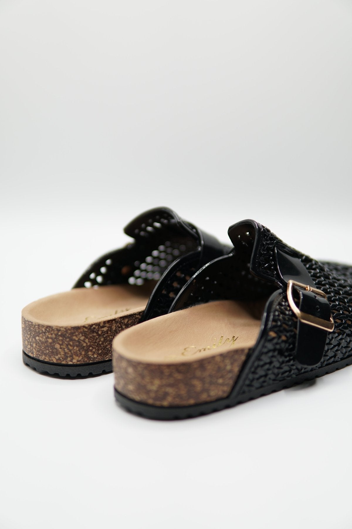 Zuecos Negro Charol 14796 Hebilla Casual de mujer Zoé Brand Costa Rica