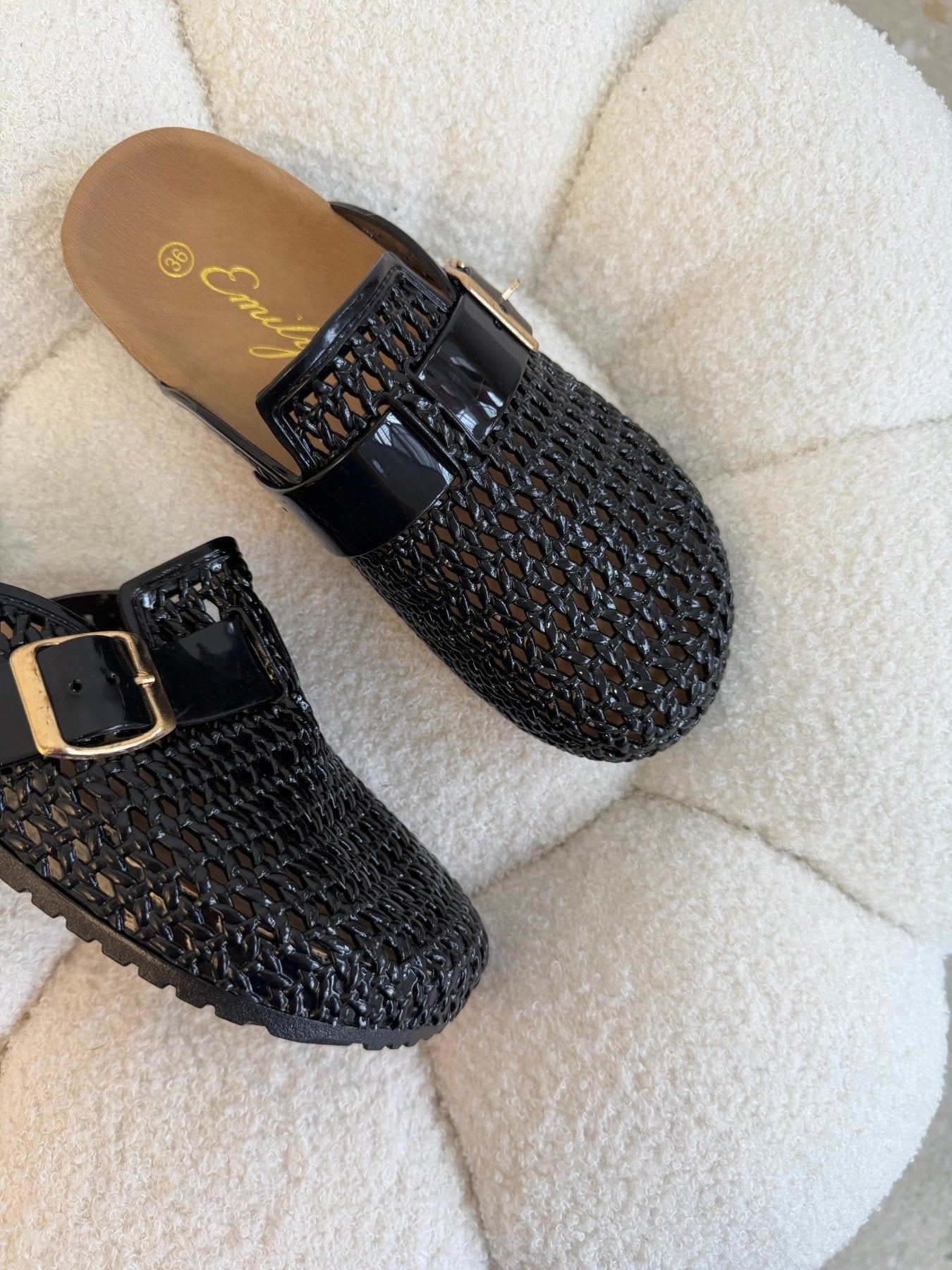 Zuecos Negro Charol 14796 Hebilla Casual de mujer Zoé Brand Costa Rica