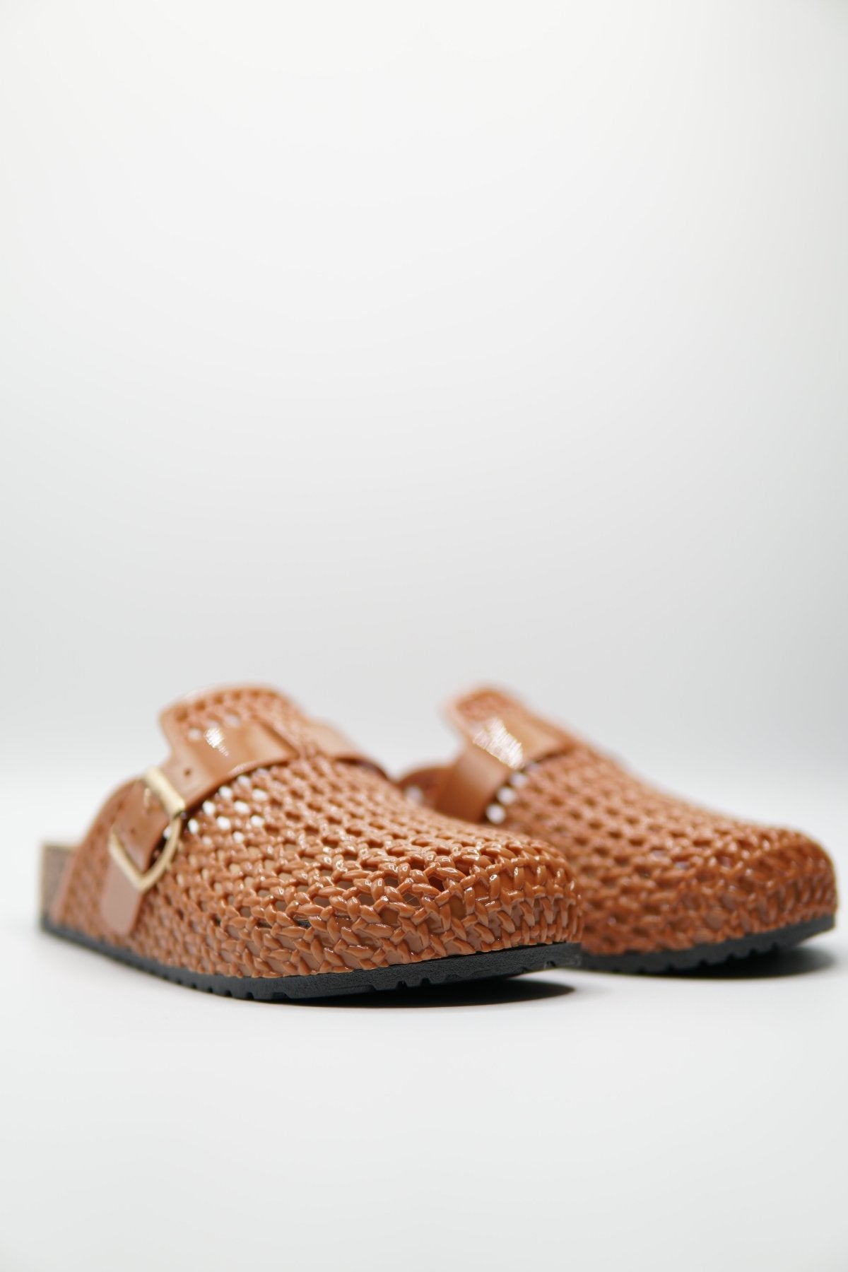 Zuecos Tan Charol 14797 Hebilla Casual de mujer Zoé Brand Costa Rica