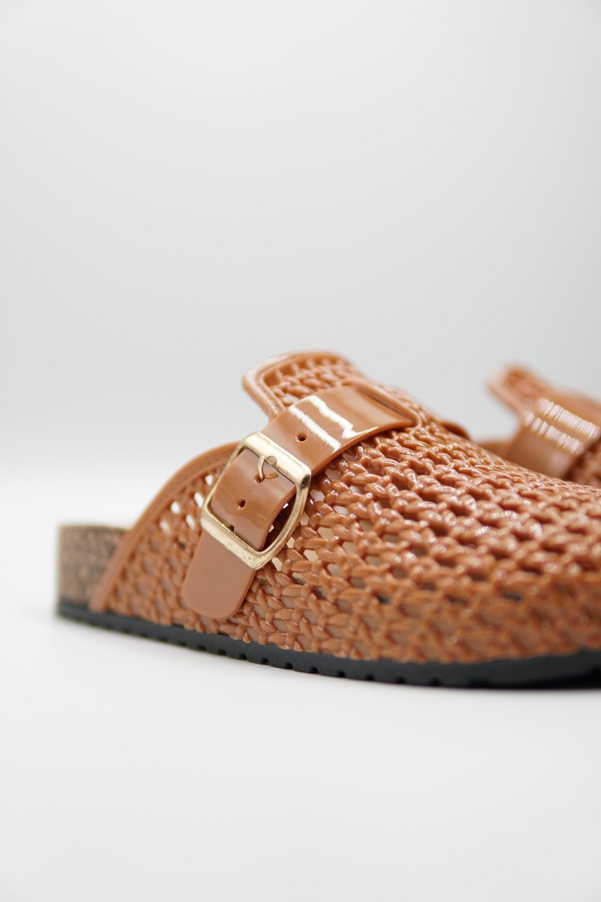 Zuecos Tan Charol 14797 Hebilla Casual de mujer Zoé Brand Costa Rica