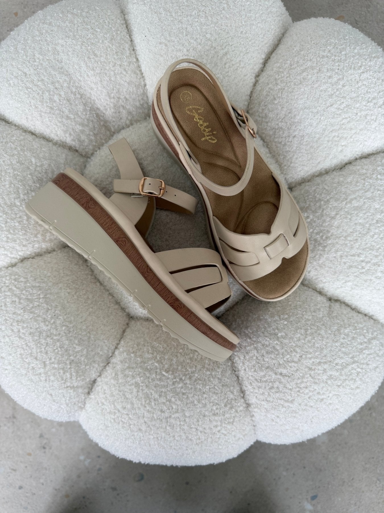 Sandalias Crema Plataforma 14829 Hebilla Casual de mujer Zoé Brand Costa Rica