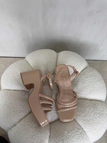 Sandalias Beige Charol Plataforma 14910 Ejecutivo de mujer Zoé Brand Costa Rica
