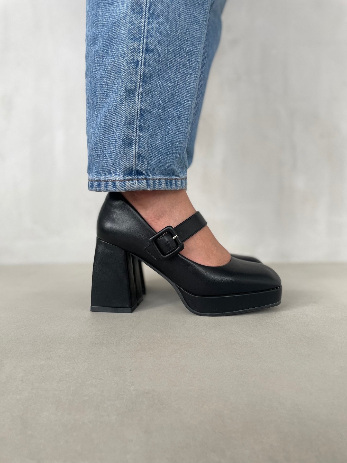 Tacones Negros 13763 Hebilla Mary Jane Casual de mujer Zoé Brand Costa Rica