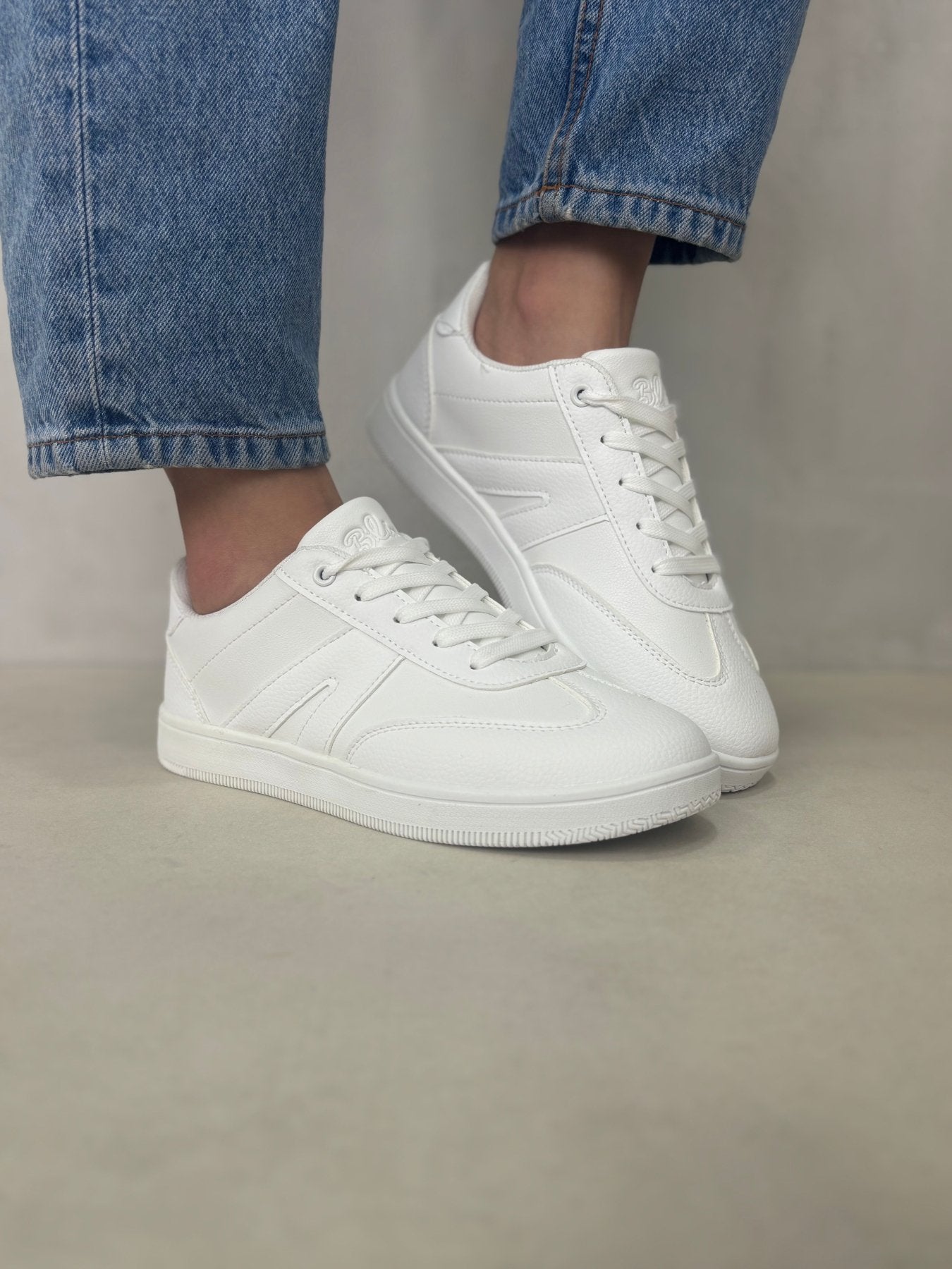 Tenis Blanco 14444 De Cordones Casual Zoé Brand Costa Rica