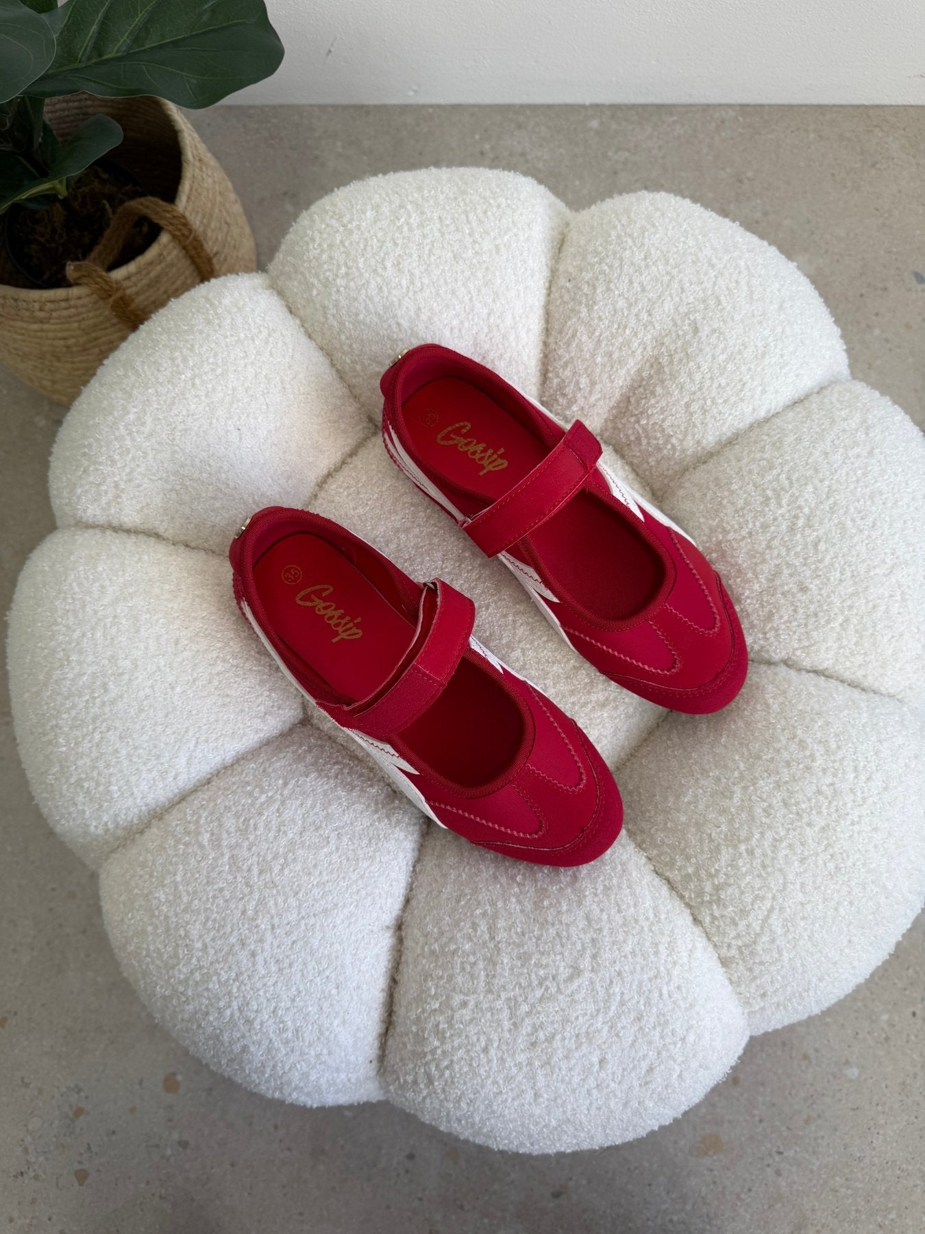 Tenis Rojo Blanco Gamuza 14820 Velcro Mary Jane Casual de mujer Zoé Brand Costa Rica
